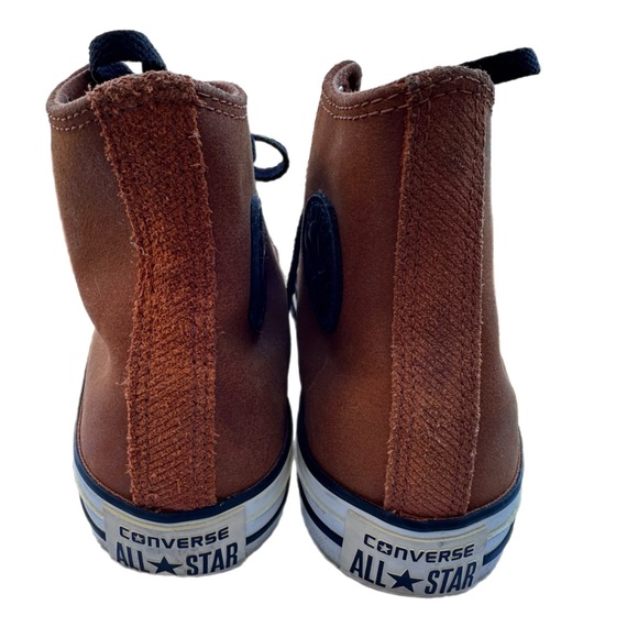 CONVERSE UNISEX CHUCK TAYLOR ALL STAR HI
Women size 6, men’s size 4. - Picture 10 of 16